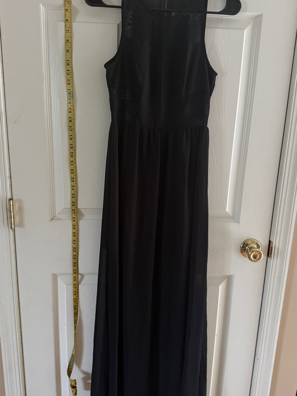 H&M Elegant Black Maxi Dress - Sleeveless Evening Gown